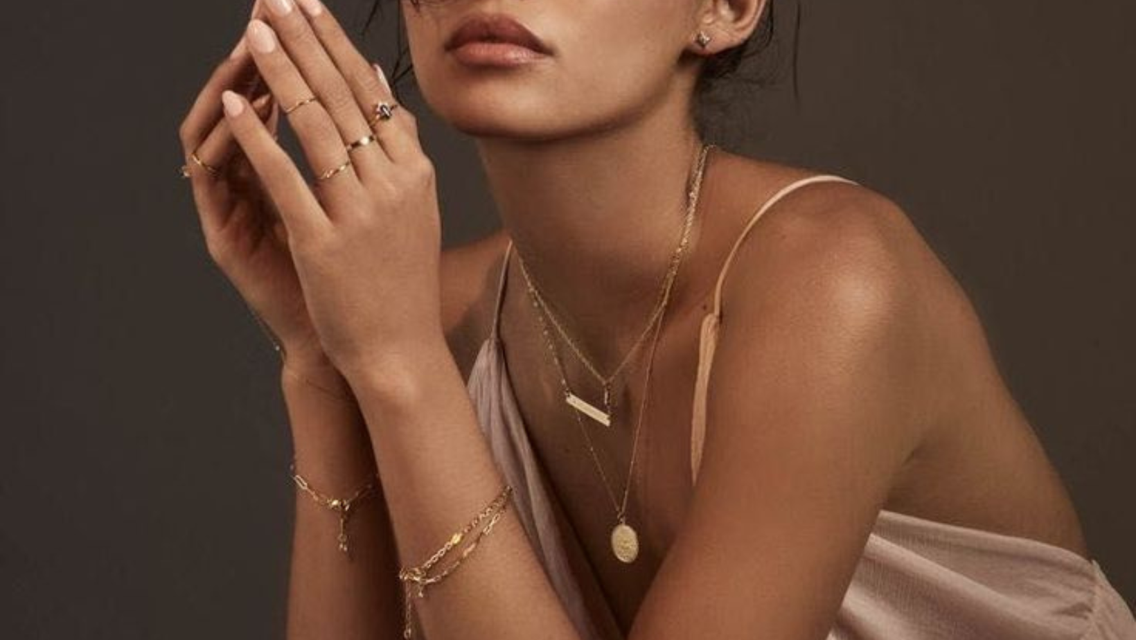 Modern Romance: Styling Tips for Rose Gold Jewelry