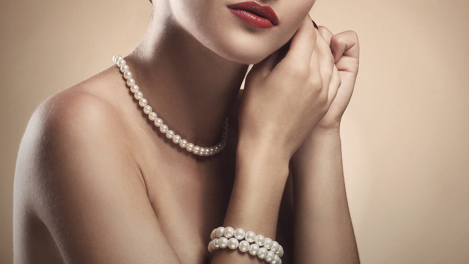 Significance of Pearl Jewelry: the History and the Importance
