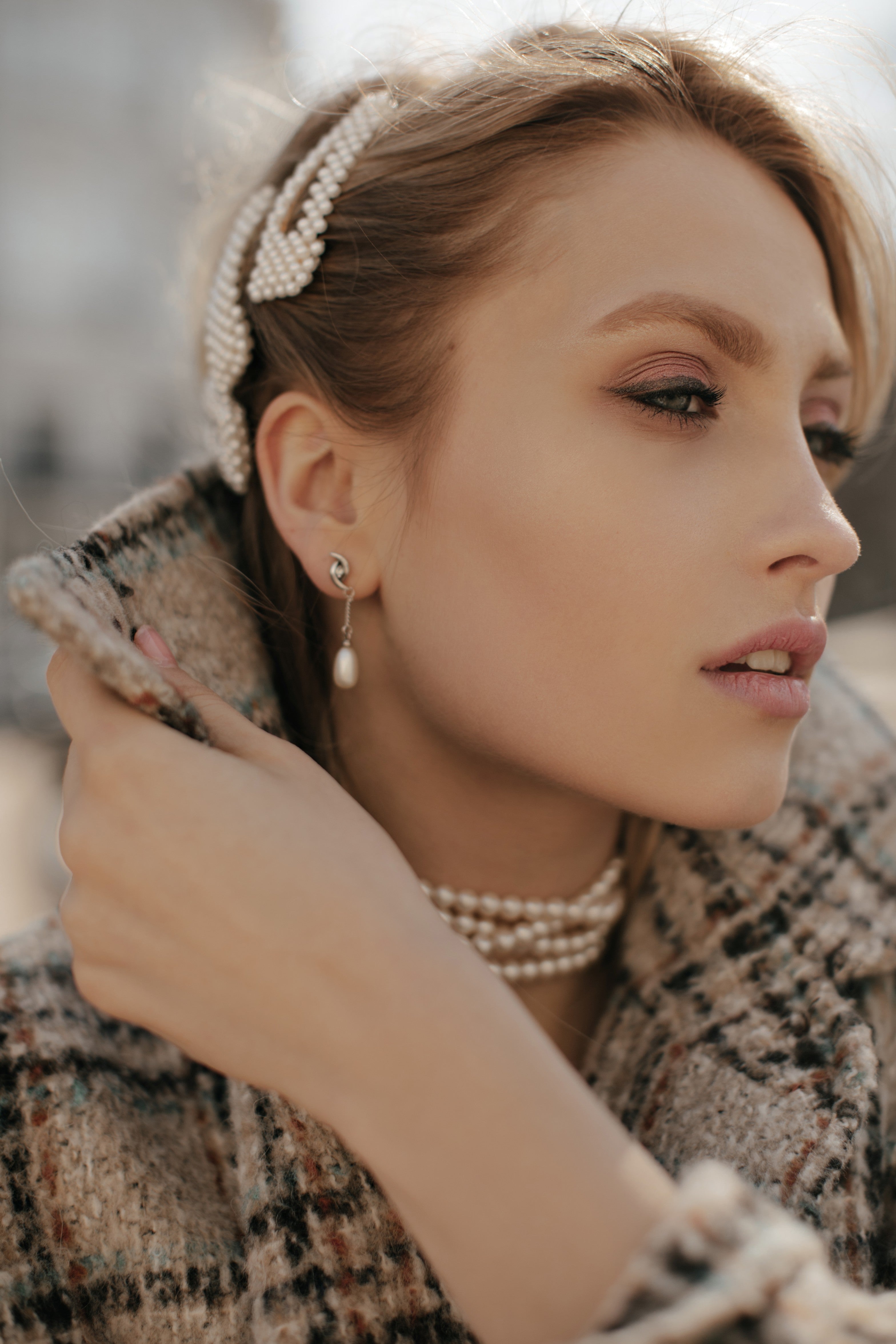 How to Layer Pearl Necklaces – Ultimate Guide