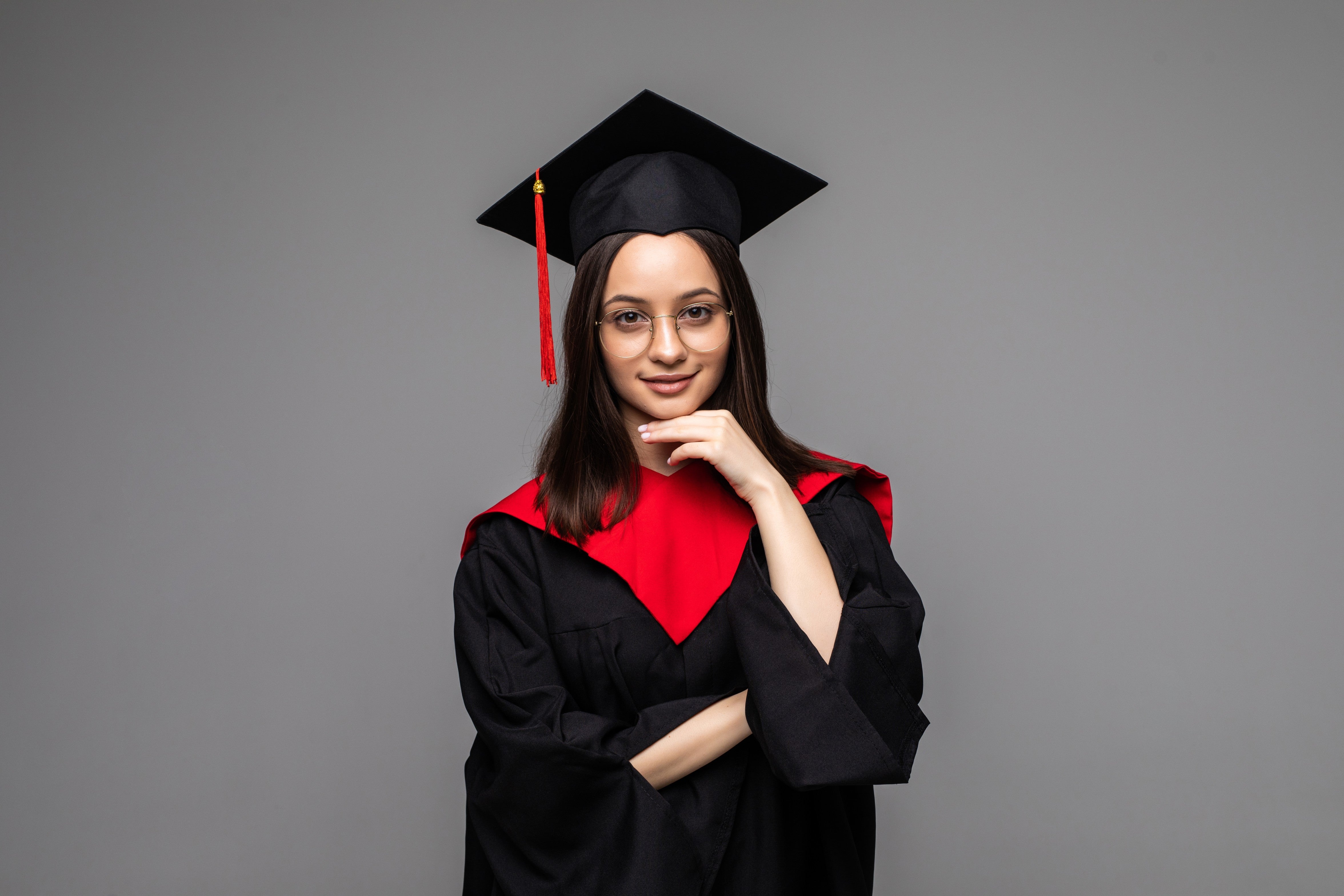Graduation Day Etiquette: Dos and Don'ts for Wearing Jewellery During the Ceremony