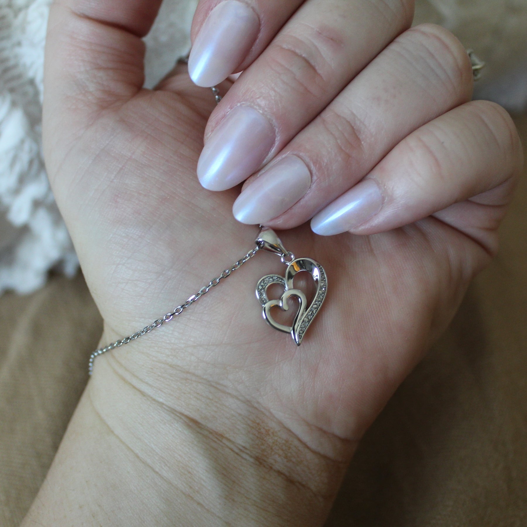 Jennifer 18k White Gold Plated Heart Necklace with Swarovski Crystals & Heartfelt Message for Daughter