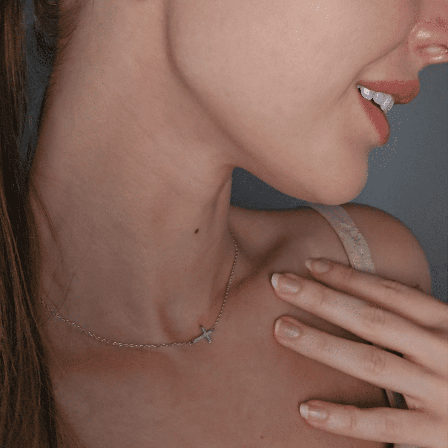 Nancy 18k White Gold Plated Cross Pendant Necklace