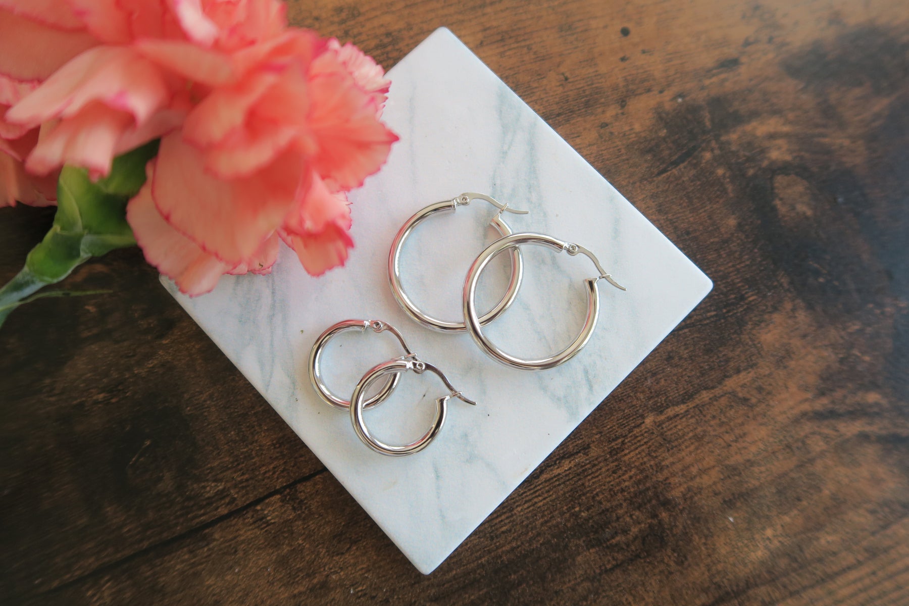 Pack of 2 - Amy 18k White Gold Plated 20/30mm Hoop Earrings