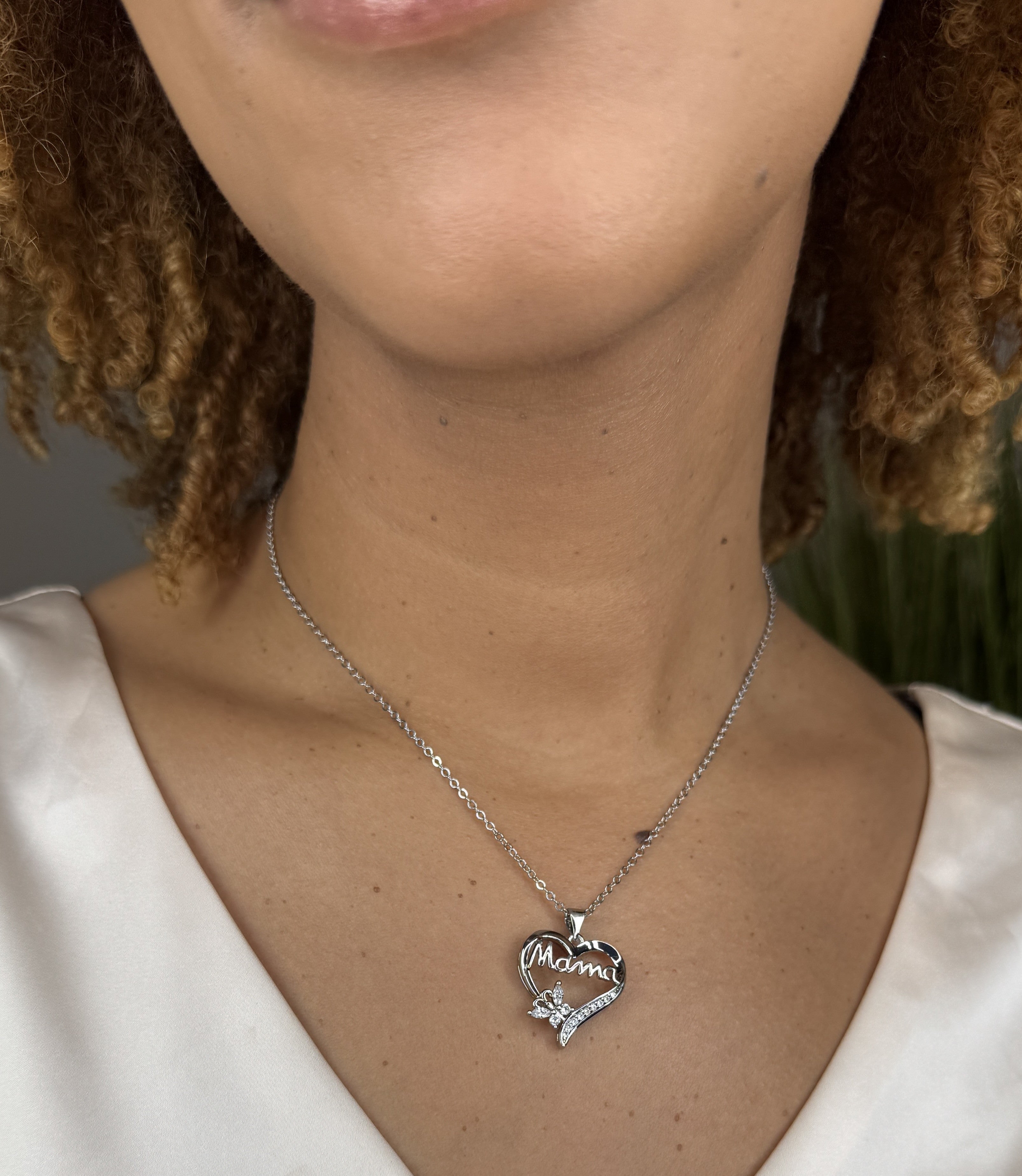 Mavis 18k White Gold Plated Mama Heart Pendant Necklace with Simulated Diamond Crystals