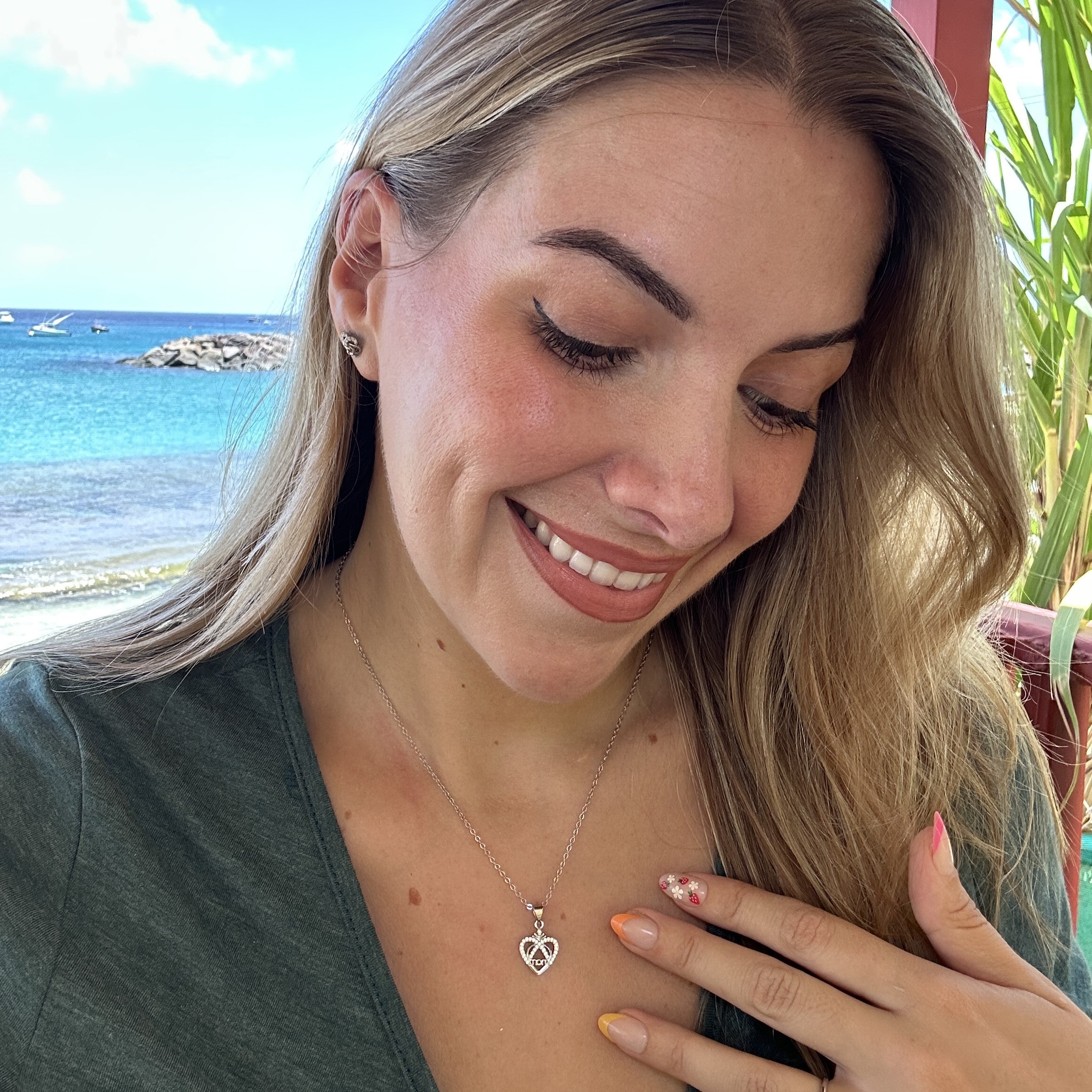 Jenna 18k White Gold Plated Mom Heart Necklace with Swarovski Crystals