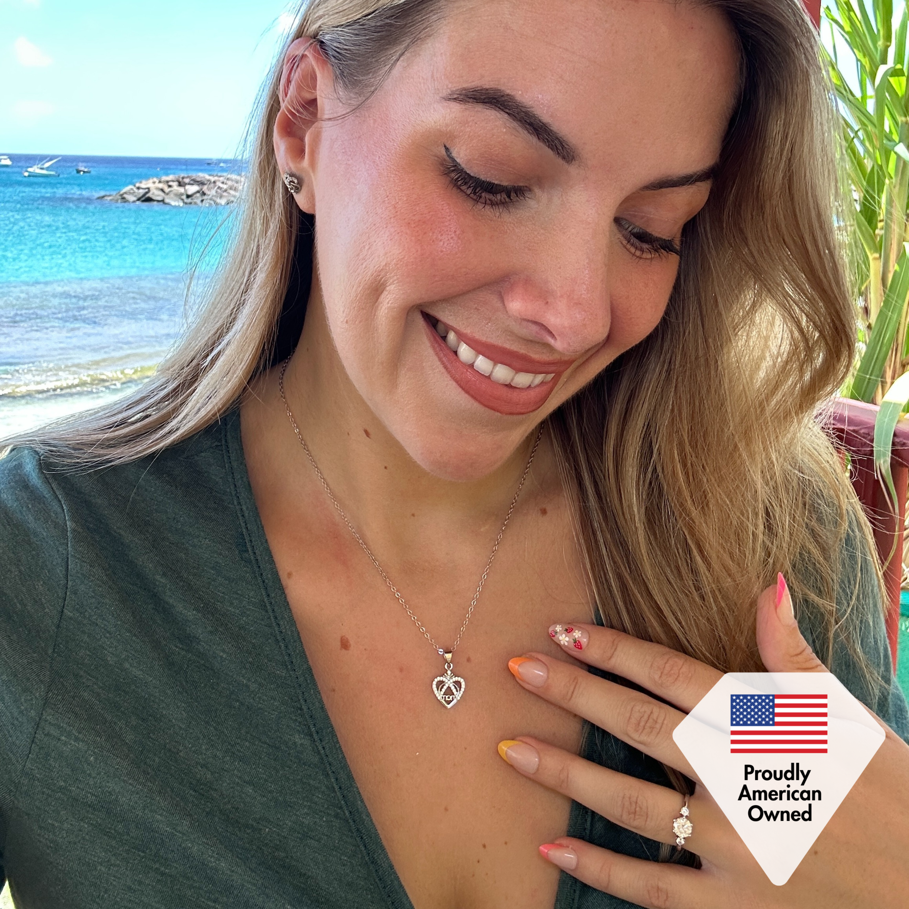 Jenna 18k White Gold Plated Mom Heart Necklace with Simulated Diamond Crystals