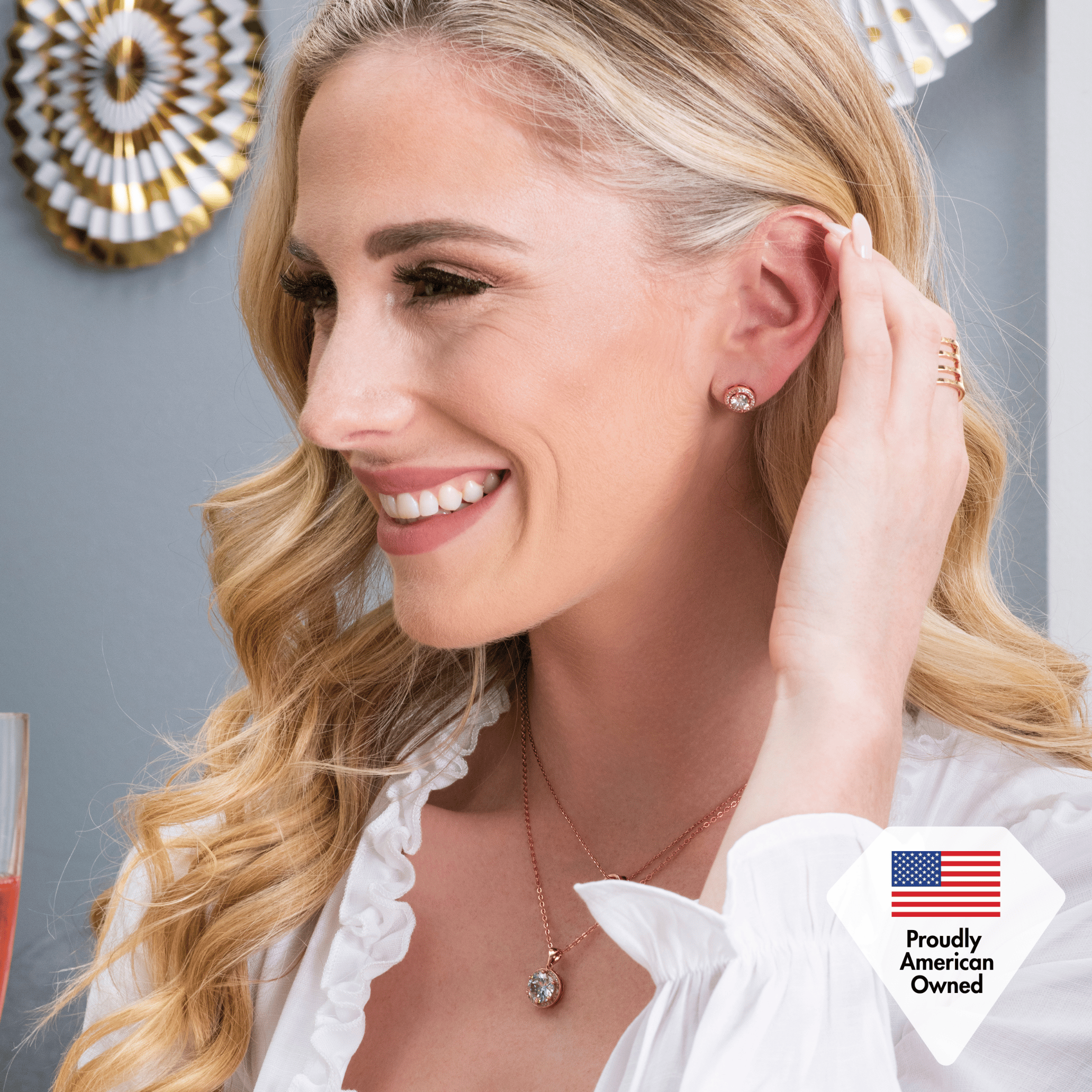 Mariah 18k White Gold Plated Halo Pendant Necklace with Round Cut Simulated Diamond Crystals