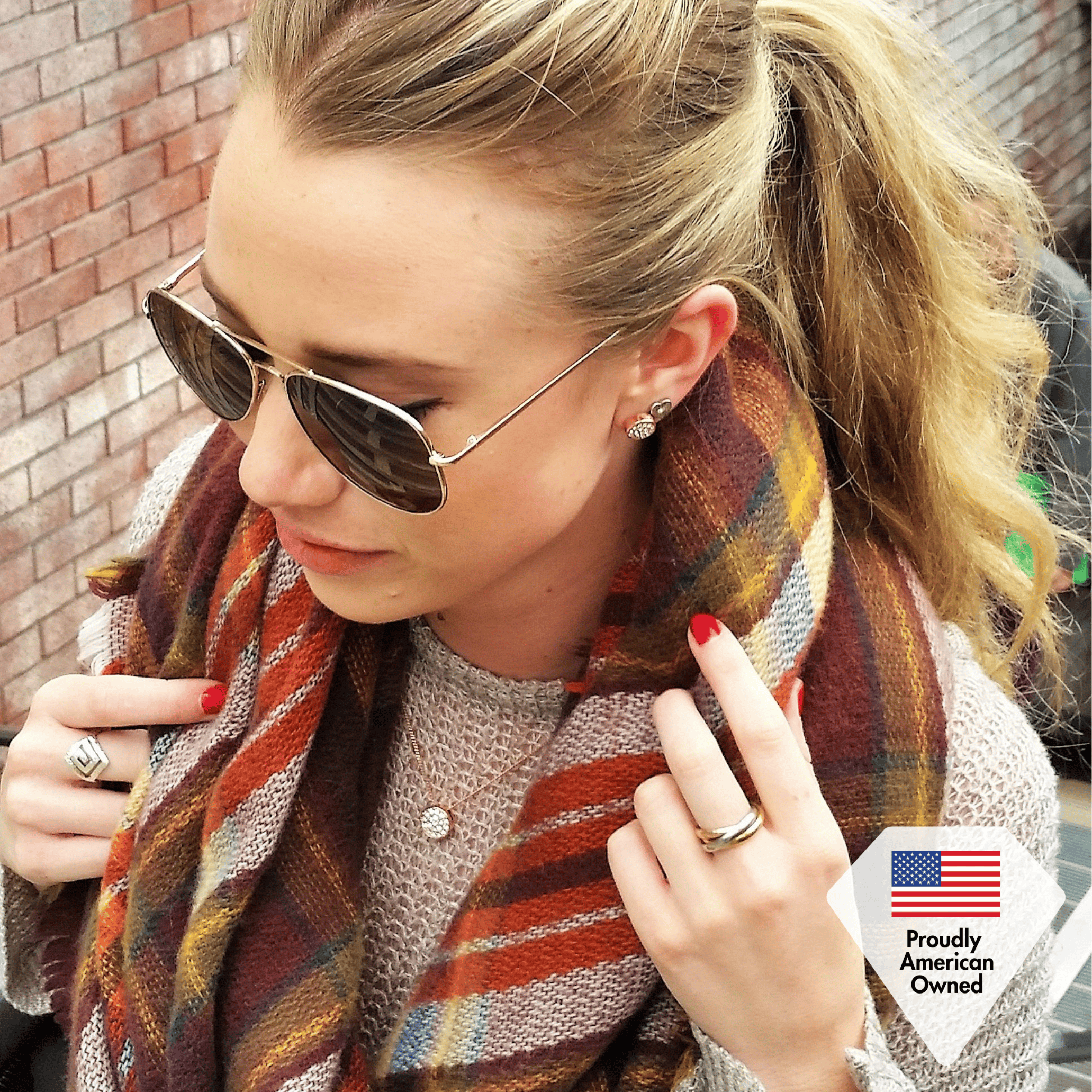 Nelly 18k 镀白金密镶水晶耳钉