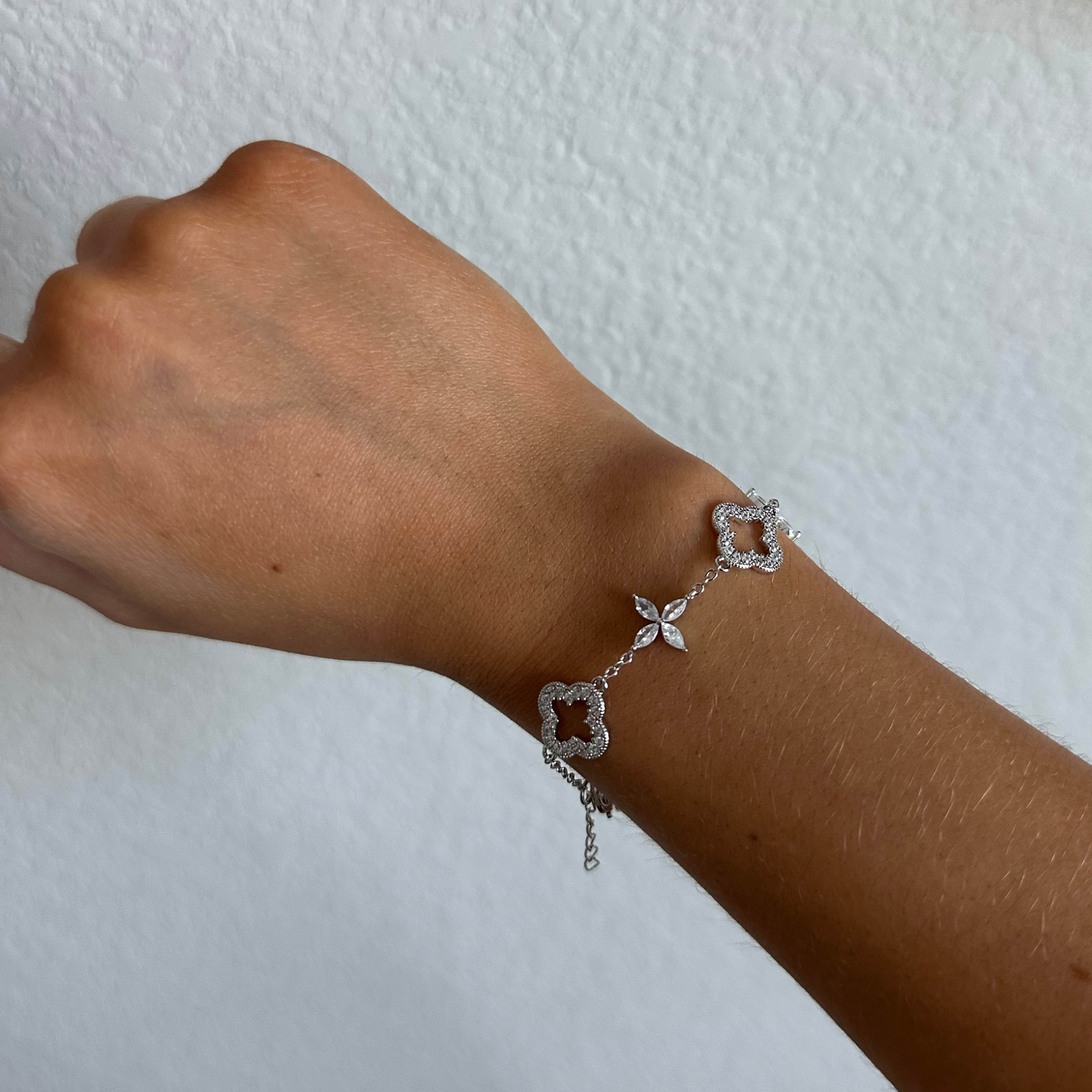 Samara 18k White Gold Plated Clover Station Bracelet with Swarovski Crystals - FAB FAV