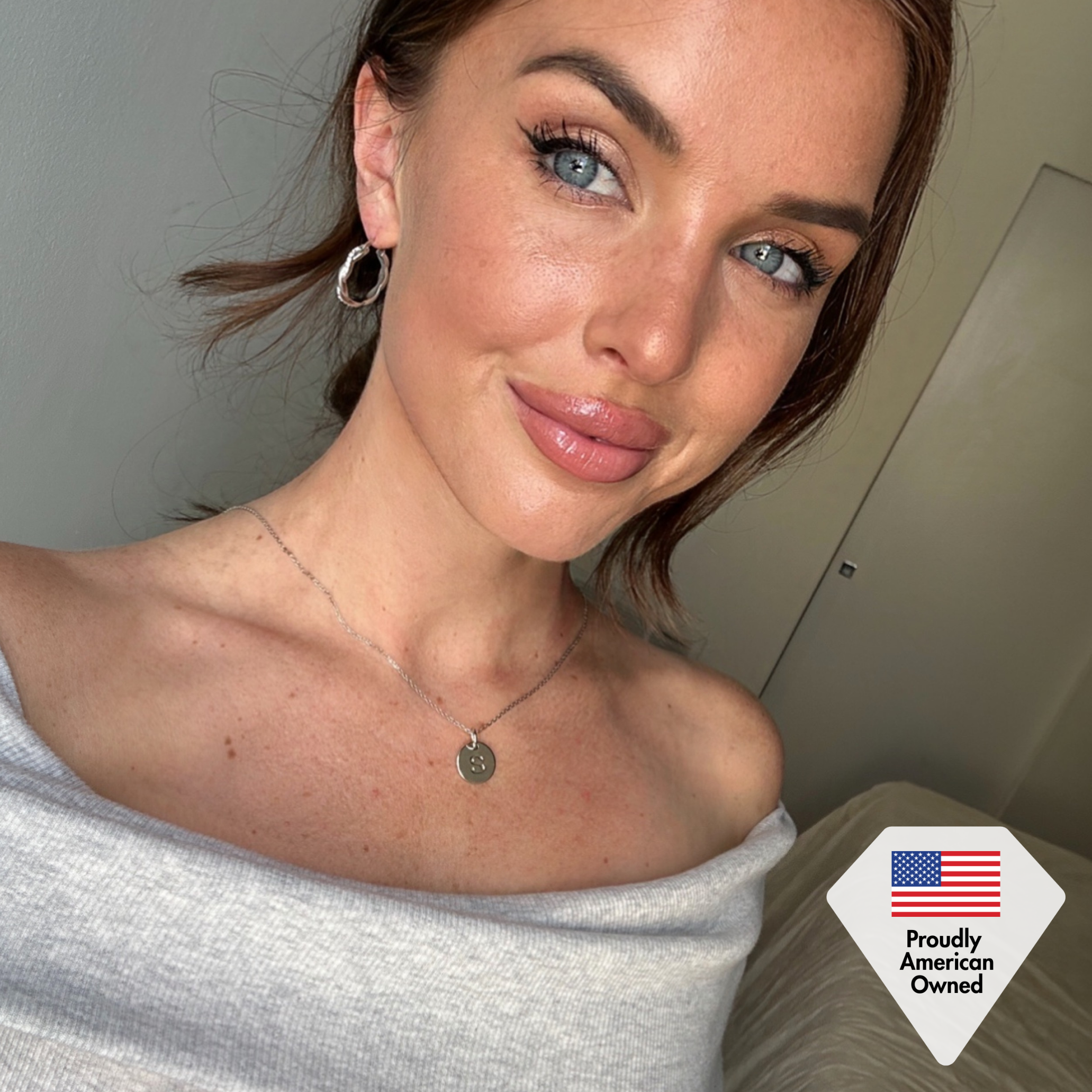 Summer Collection 18k White Gold Plated Engraved Initial Letter Pendant Necklace