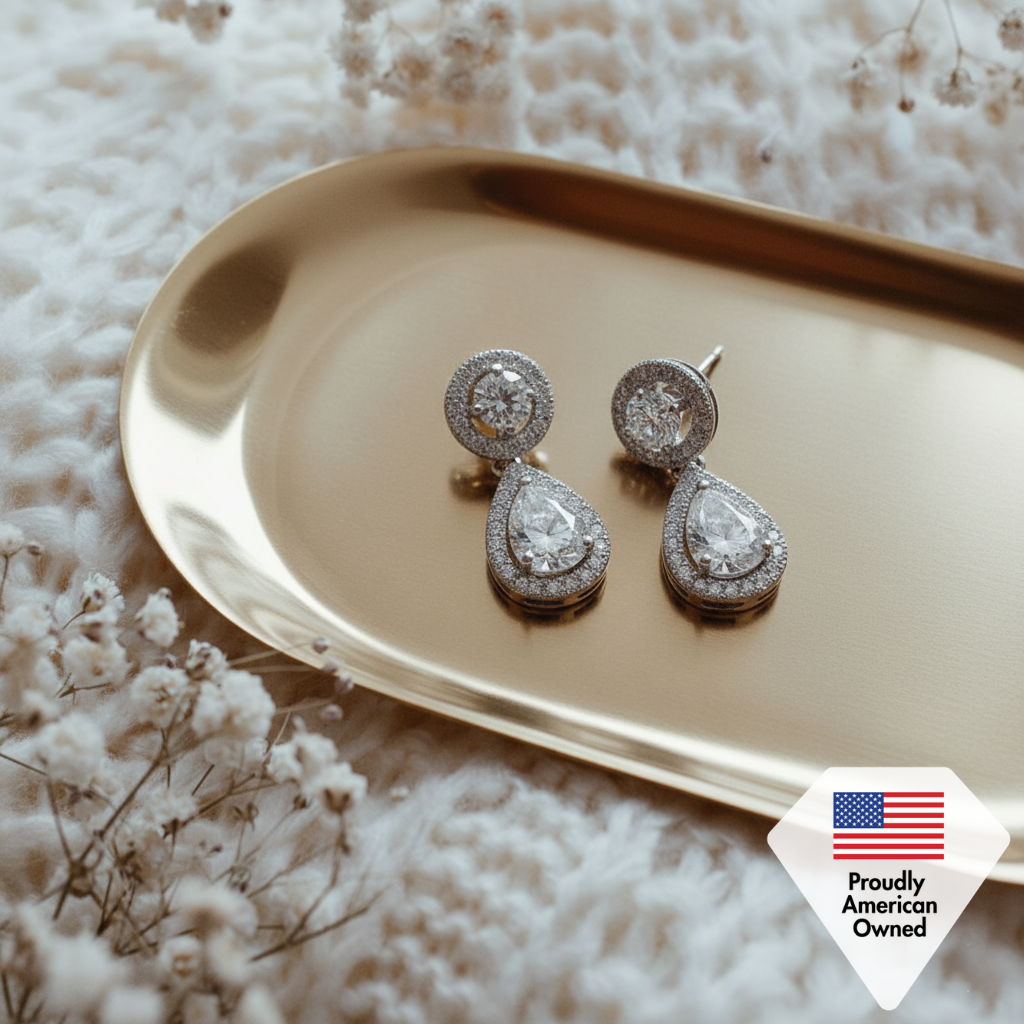 Elora 18k 白金镀银泪滴耳钉配仿钻石 CZ 水晶