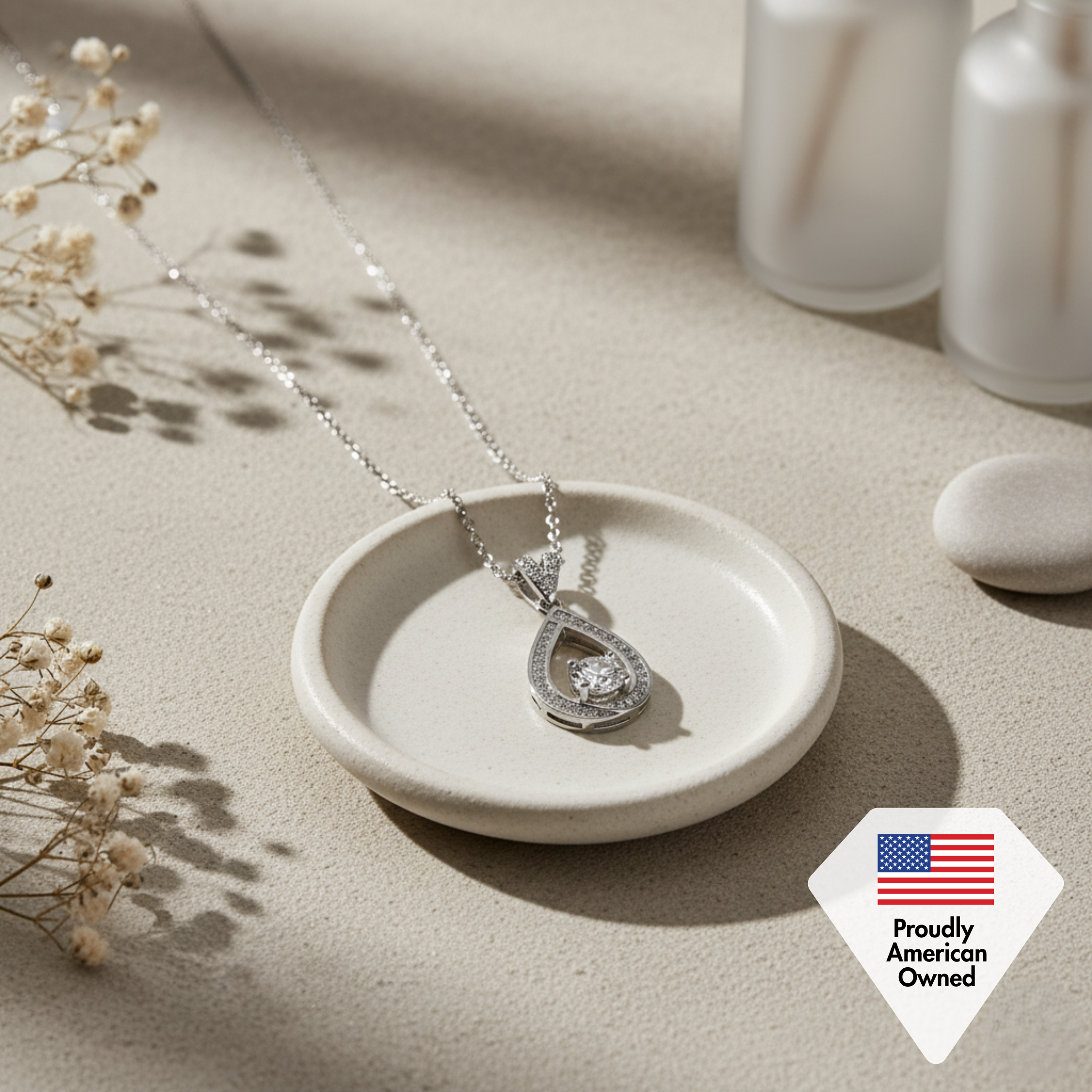 阿拉贝拉 (Arabella) 18k 白金镀白金泪滴项链，镶有 CZ 水晶