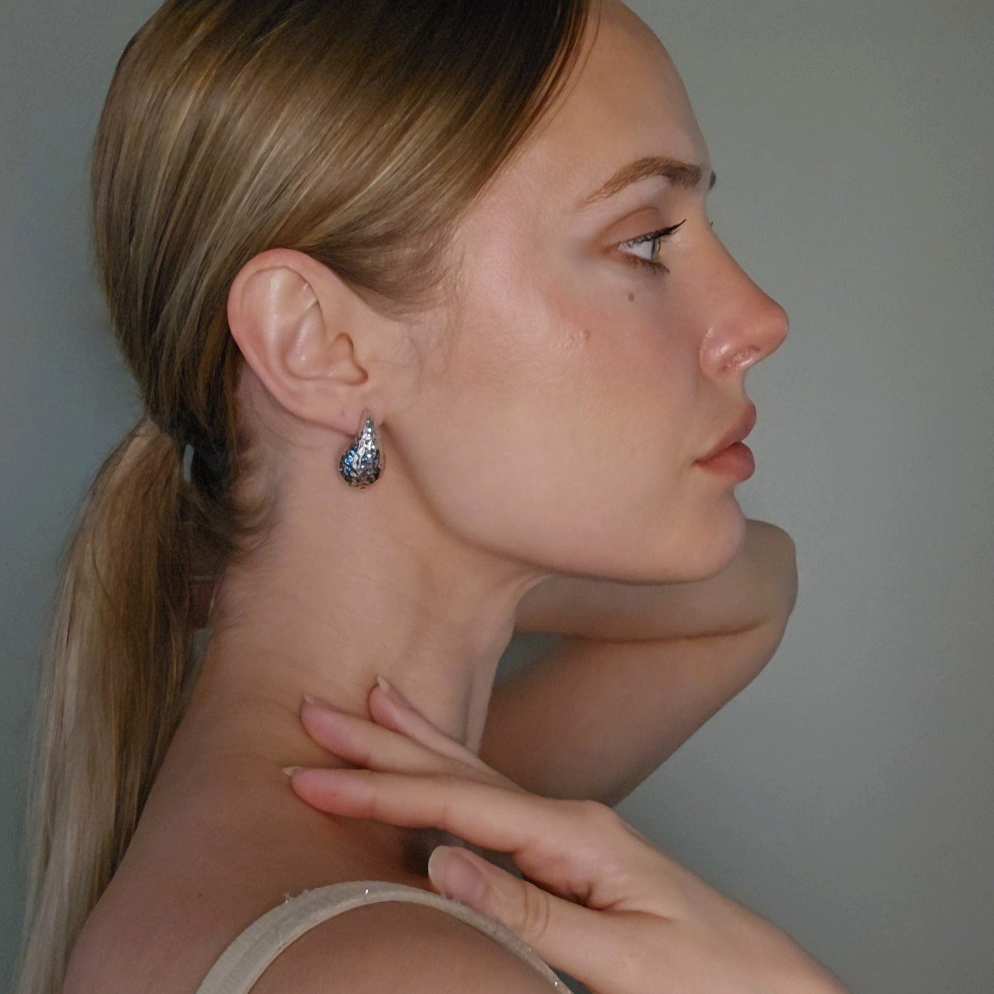 Candice 18k White Gold Plated Teardrop Stud Earrings