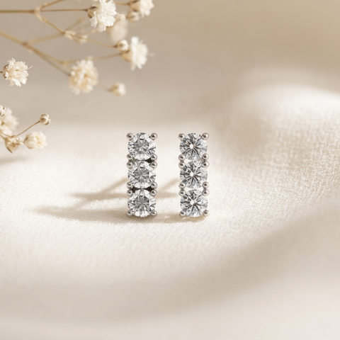 Eliana“Revered”18k 白金镀金耳环 镶有 CZ 水晶的施华洛世奇耳环