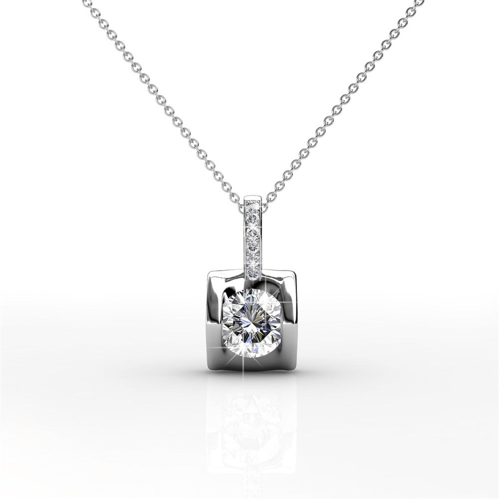 Billie 18k White Gold Pendant Necklace with Round Cut Crystals