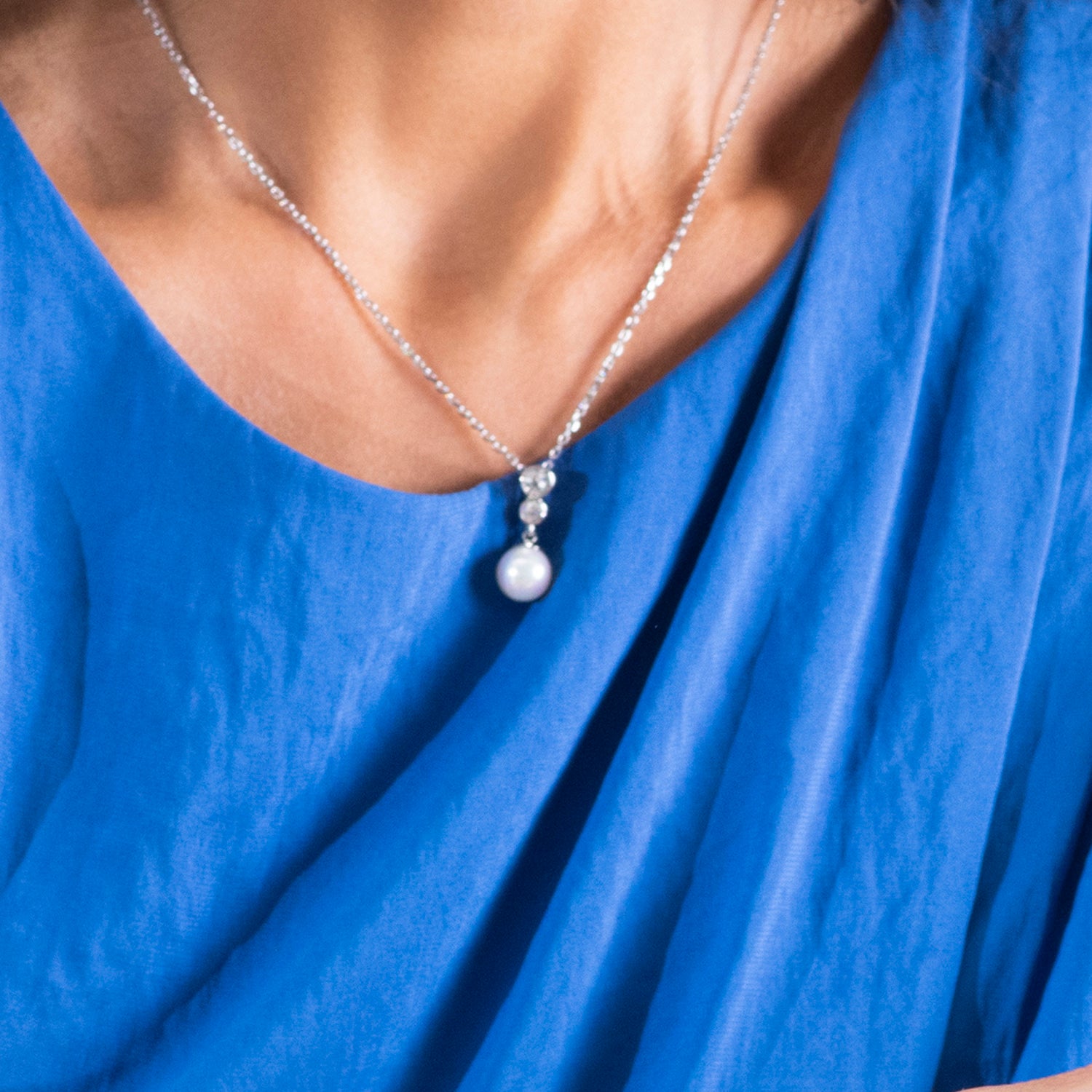 Genevieve “Sweet Pearl”18k 白金镀金吊坠项链，镶有施华洛世奇水晶